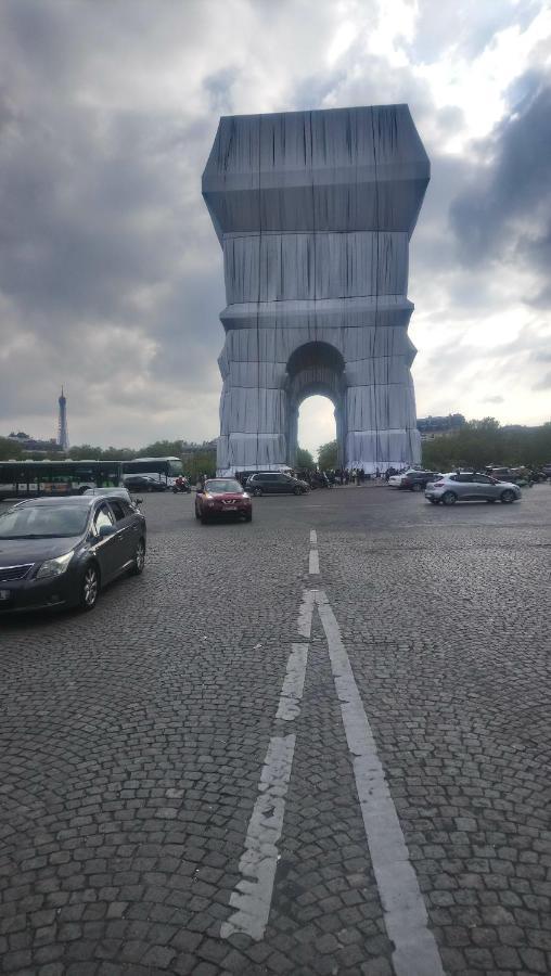 Toureifelchampselysee Paris Exterior foto