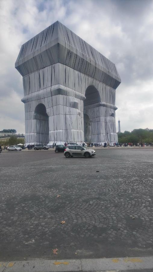 Toureifelchampselysee Paris Exterior foto